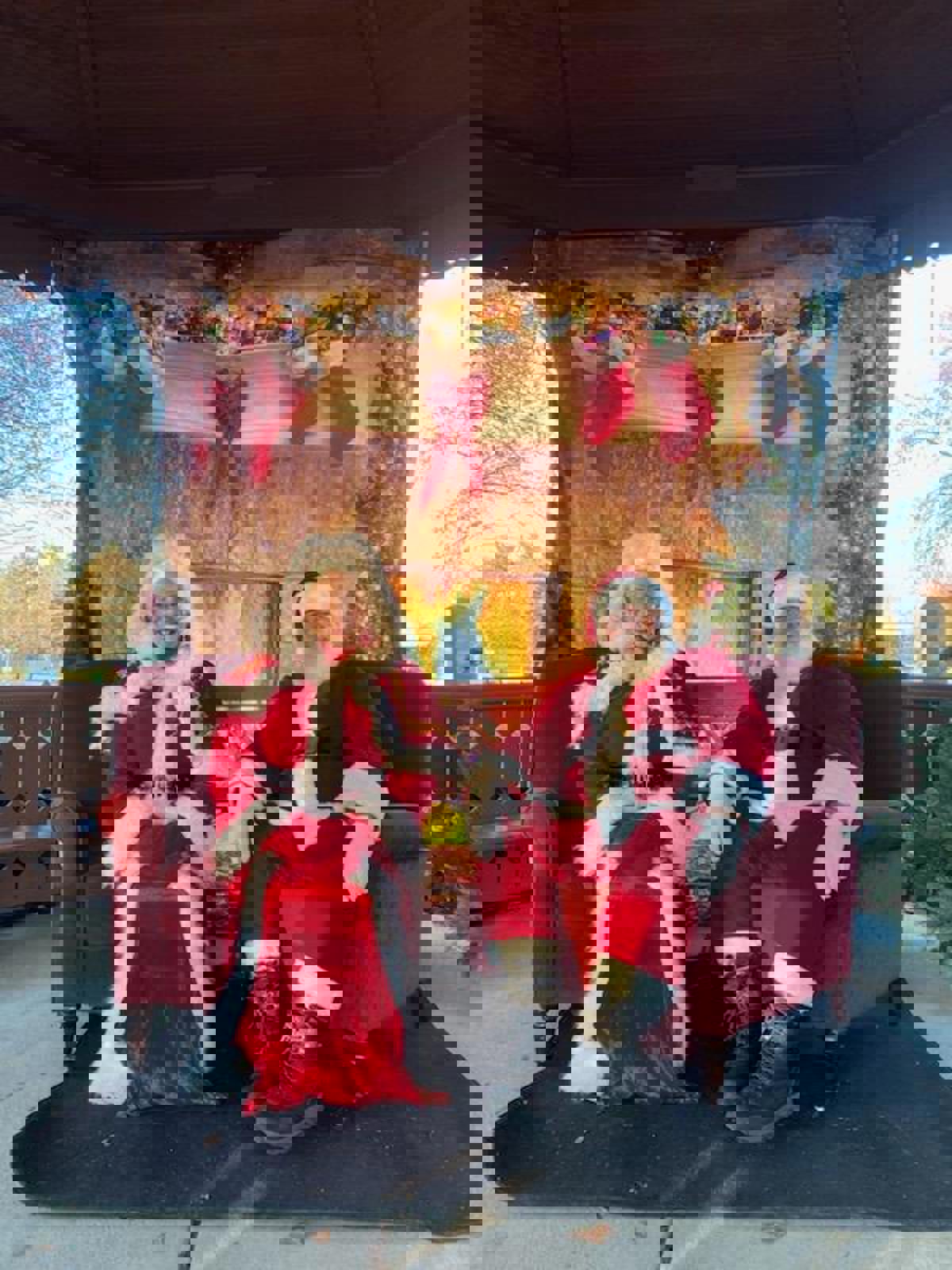 Featured image of Earth Wood and Fire Artist Tour