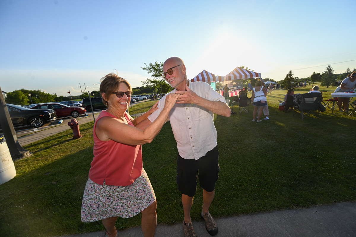 Featured image of 9th Annual Johnson Creek Christmas Tree Lighting